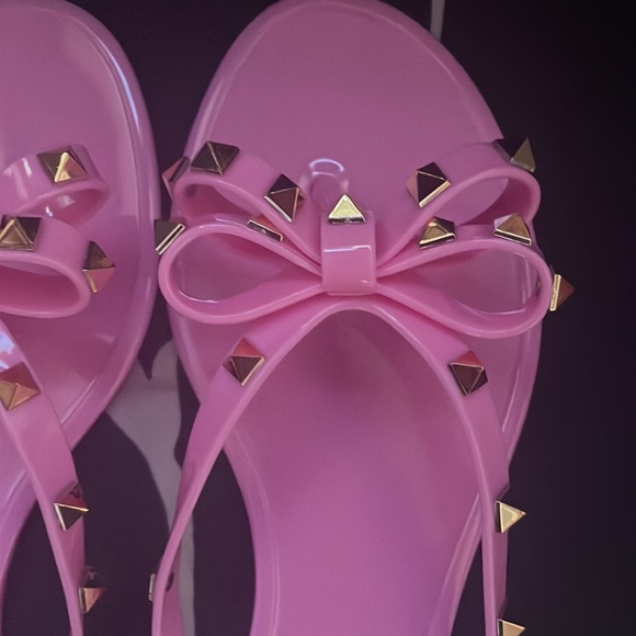 Pink flip flops - Picture 4 of 6